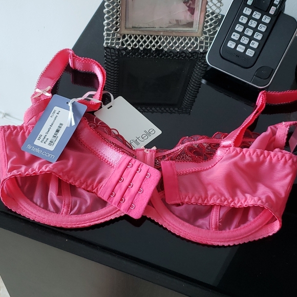 Flritelle NWT Side Support Bra - Picture 4 of 6